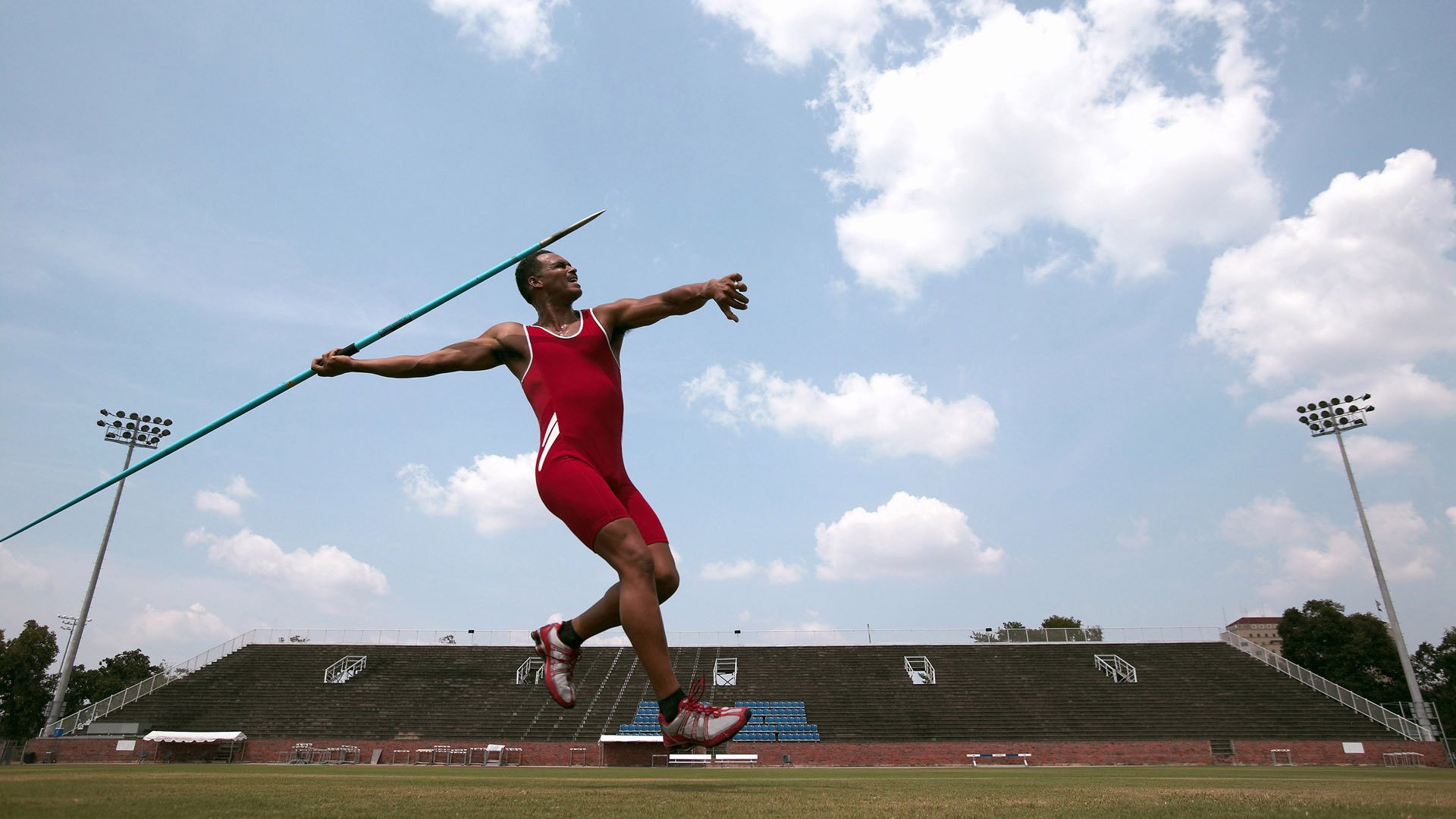 爱游戏官方-_未来运动鞋：智能科技引领潮流_，未来鞋子